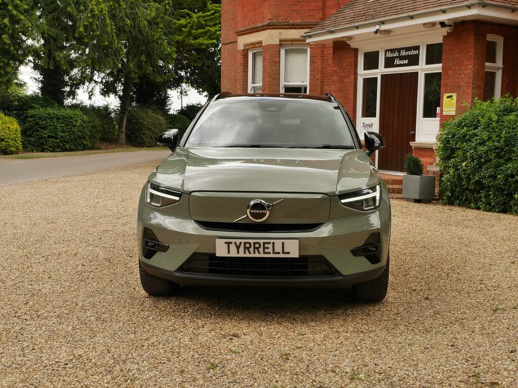 Volvo XC40 Recharge Plus Green #2