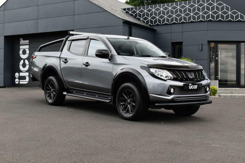 Mitsubishi L200 2.4 Di-d Dc Barbarian 4Wd Euro 6 Grey