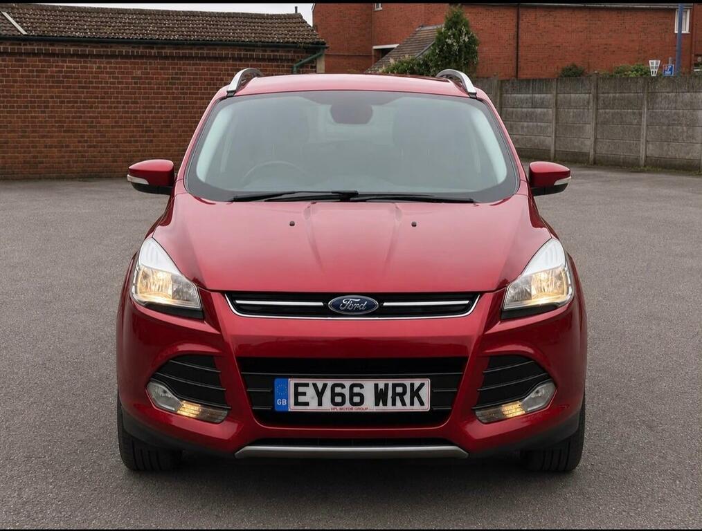 Ford Kuga Titanium Red #5