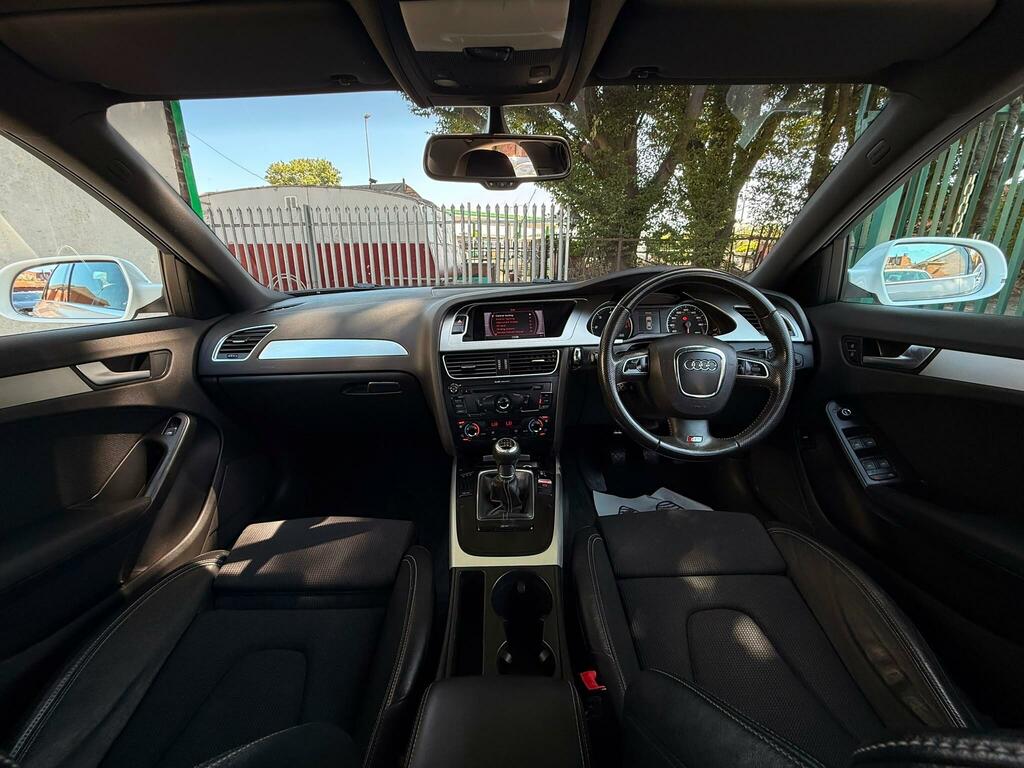 Audi A4 2.0L Tfsi Quattro Dynamik 208 Bhp Black #11