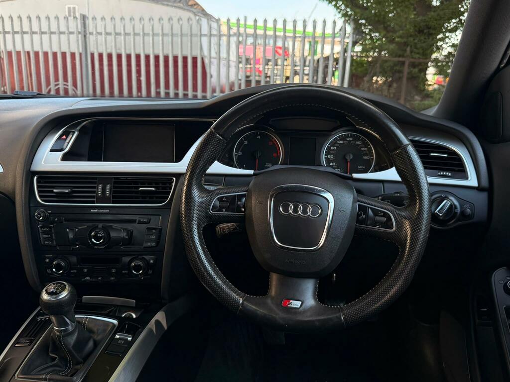 Audi A4 2.0L Tfsi Quattro Dynamik 208 Bhp Black #12