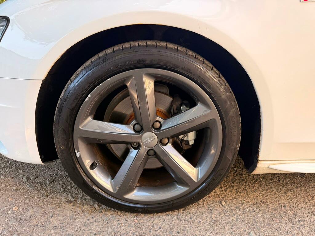 Audi A4 2.0L Tfsi Quattro Dynamik 208 Bhp Black #31