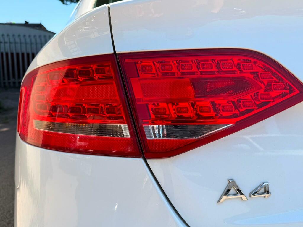 Audi A4 2.0L Tfsi Quattro Dynamik 208 Bhp Black #41