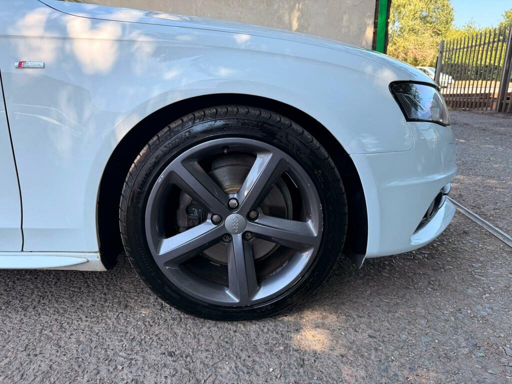 Audi A4 2.0L Tfsi Quattro Dynamik 208 Bhp Black #30