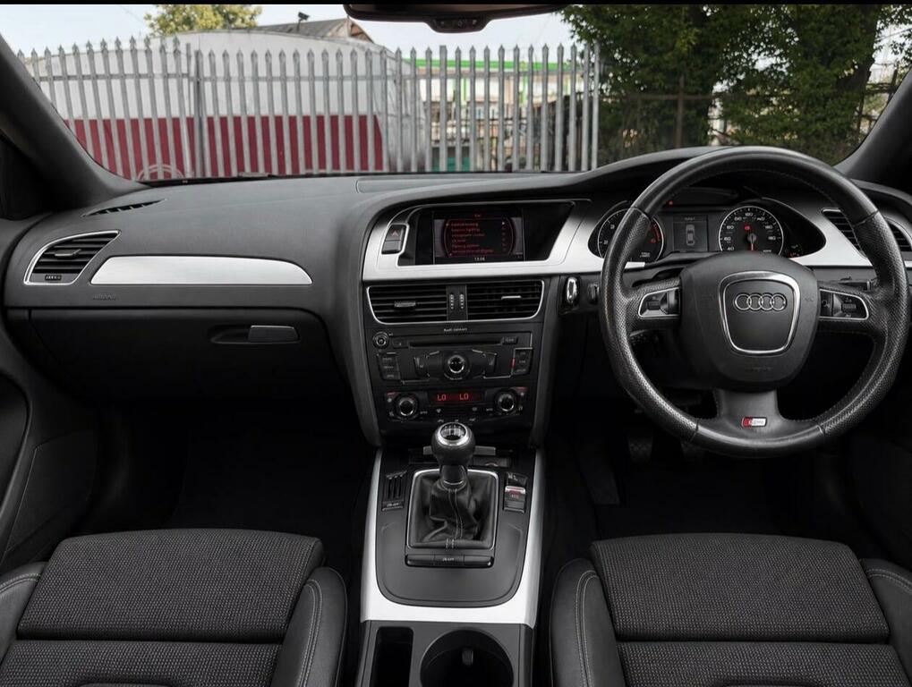 Audi A4 2.0L Tfsi Quattro Dynamik 208 Bhp Black #10