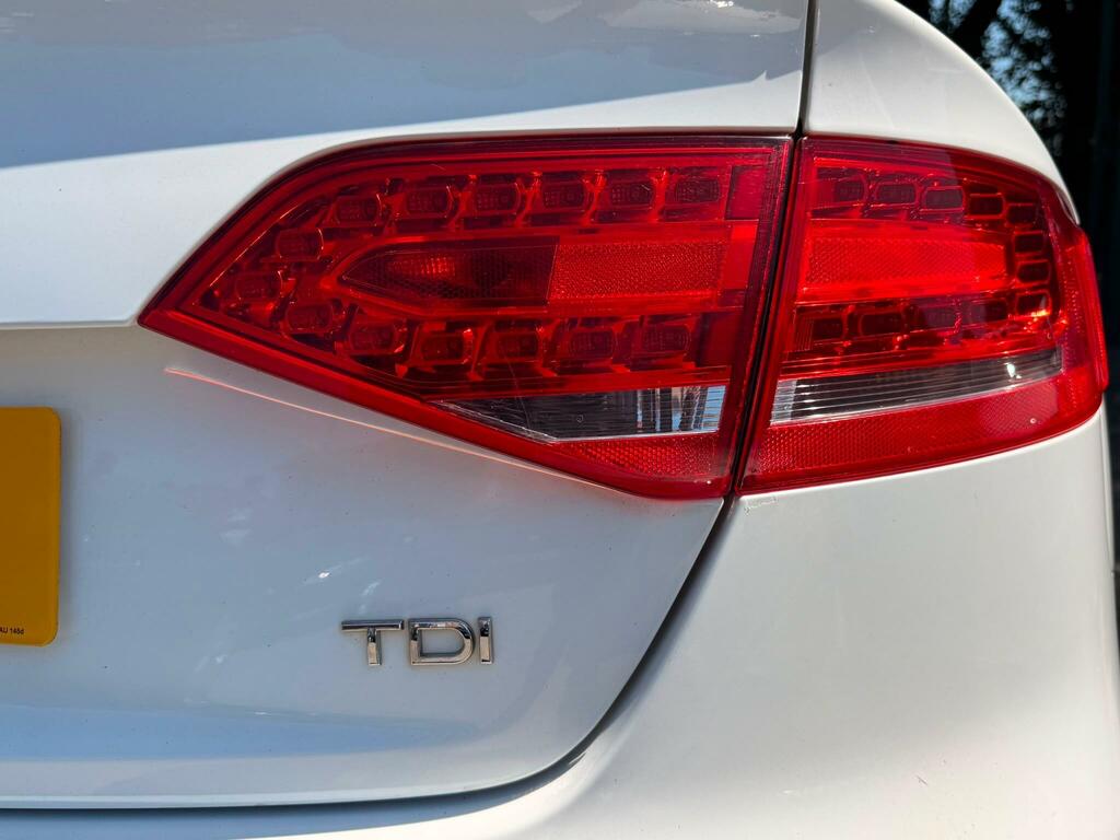 Audi A4 2.0L Tfsi Quattro Dynamik 208 Bhp Black #42