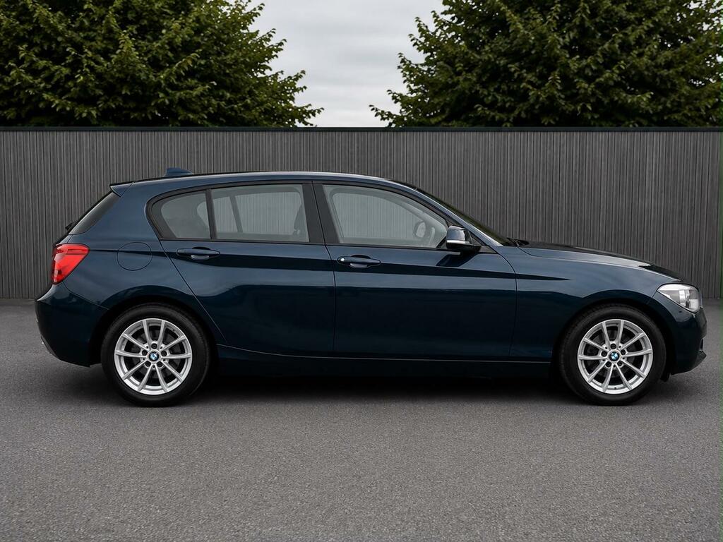 BMW 1 Series Es Red #9