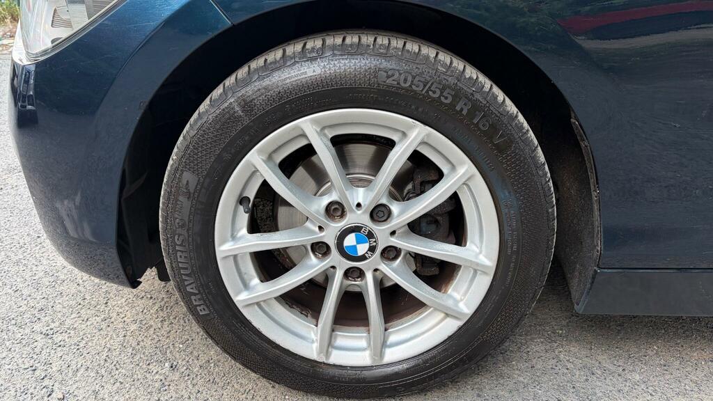 BMW 1 Series Es Red #35