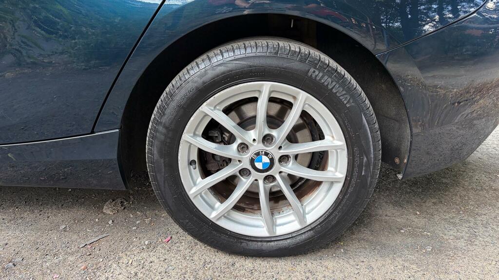 BMW 1 Series Es Red #34