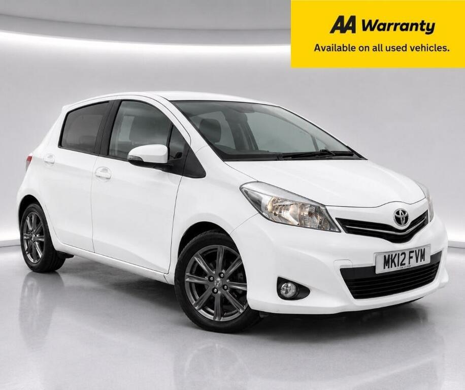 Toyota Yaris Sr White