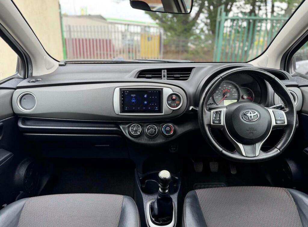 Toyota Yaris Sr White #2