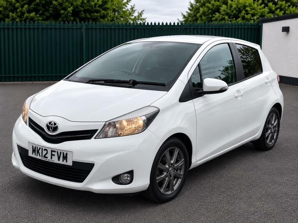 Toyota Yaris Sr White #6