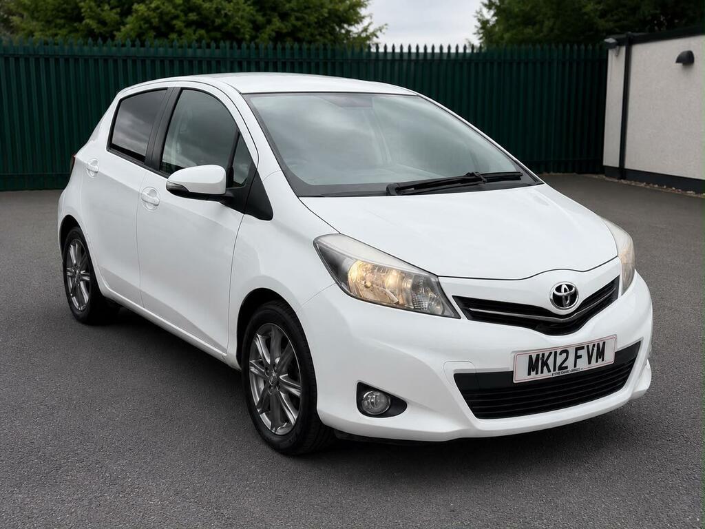 Toyota Yaris Sr White #4