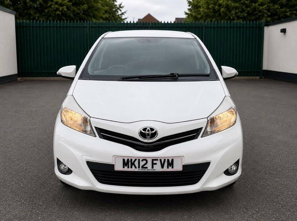 Toyota Yaris Sr White #5