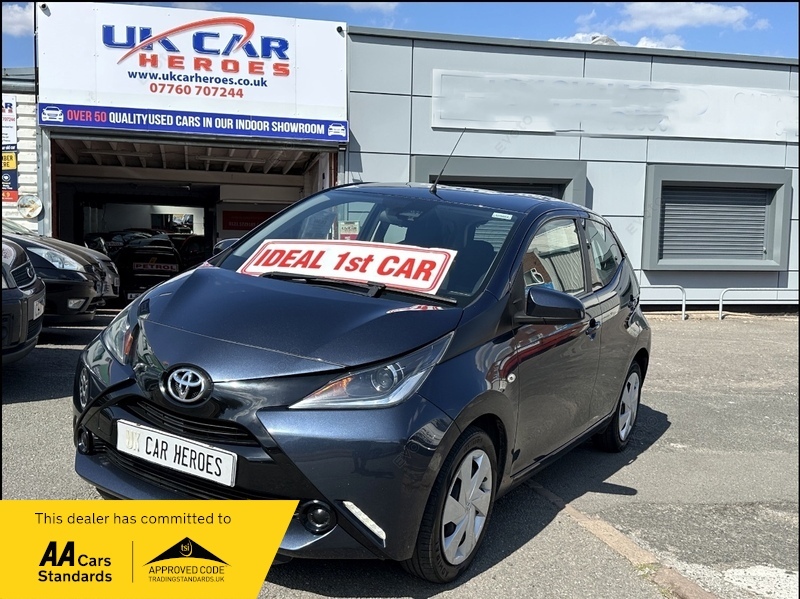 Toyota Aygo Vvt-i X-play Lcd Tss FL67UME Blue