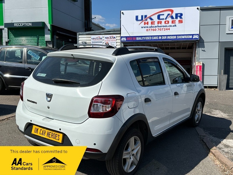 Dacia Sandero Stepway 35 Tax 0.9 PY65FZU White #3