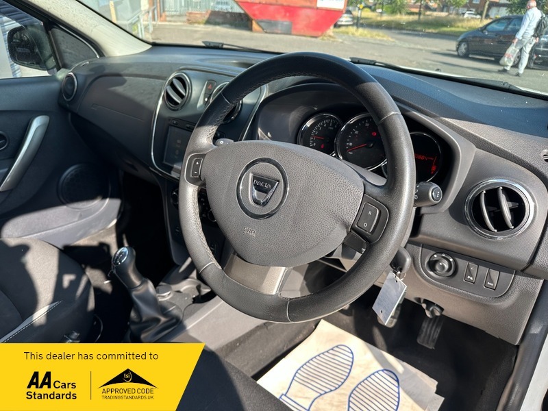 Dacia Sandero Stepway 35 Tax 0.9 PY65FZU White #2