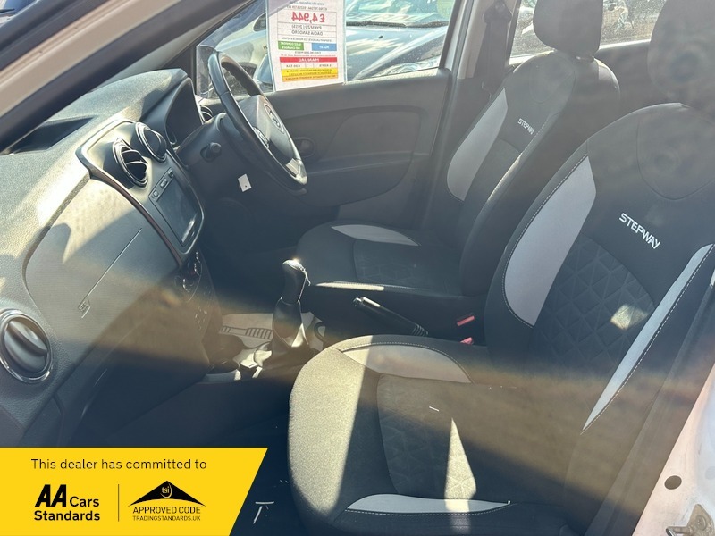 Dacia Sandero Stepway 35 Tax 0.9 PY65FZU White #6