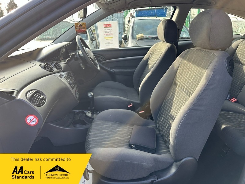 Ford Focus Estate LX Silver #8
