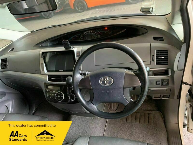 Toyota Estima 8 Seater Estima Silver #2