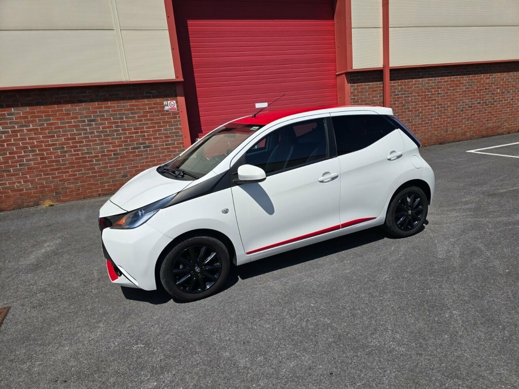 Toyota Aygo 1L X-press SG18EKE White #6