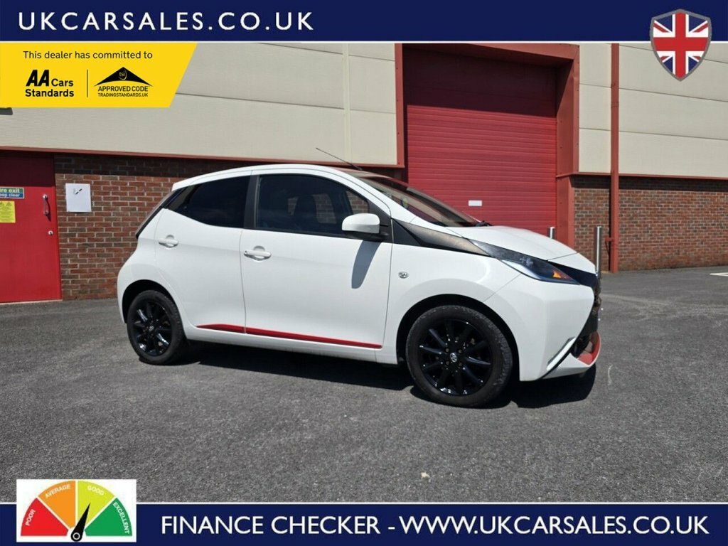 Toyota Aygo 1L X-press White