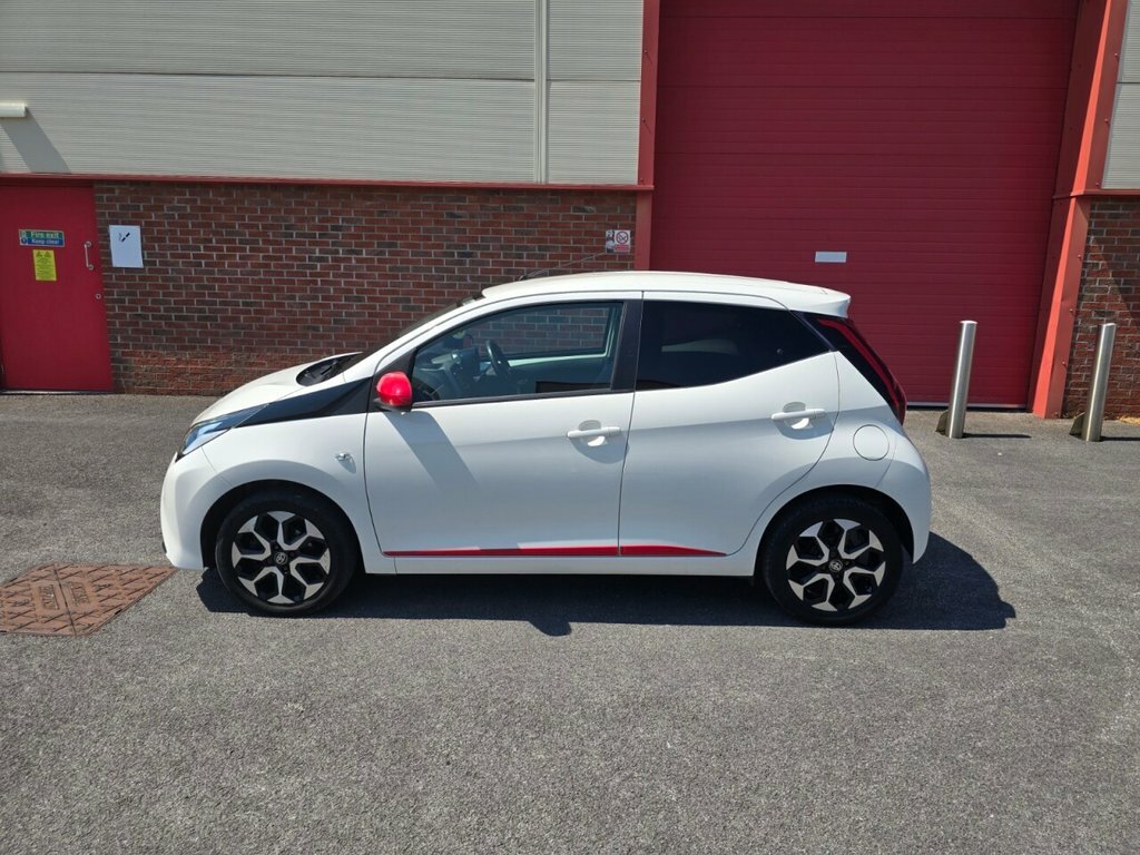 Toyota Aygo 1L X-trend SK69BCX White #6
