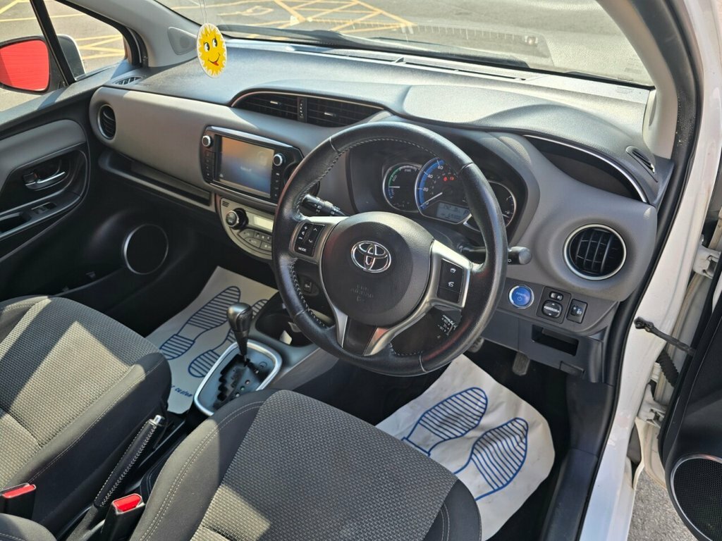 Toyota Yaris 1.5L Icon SA17ZXH White #2