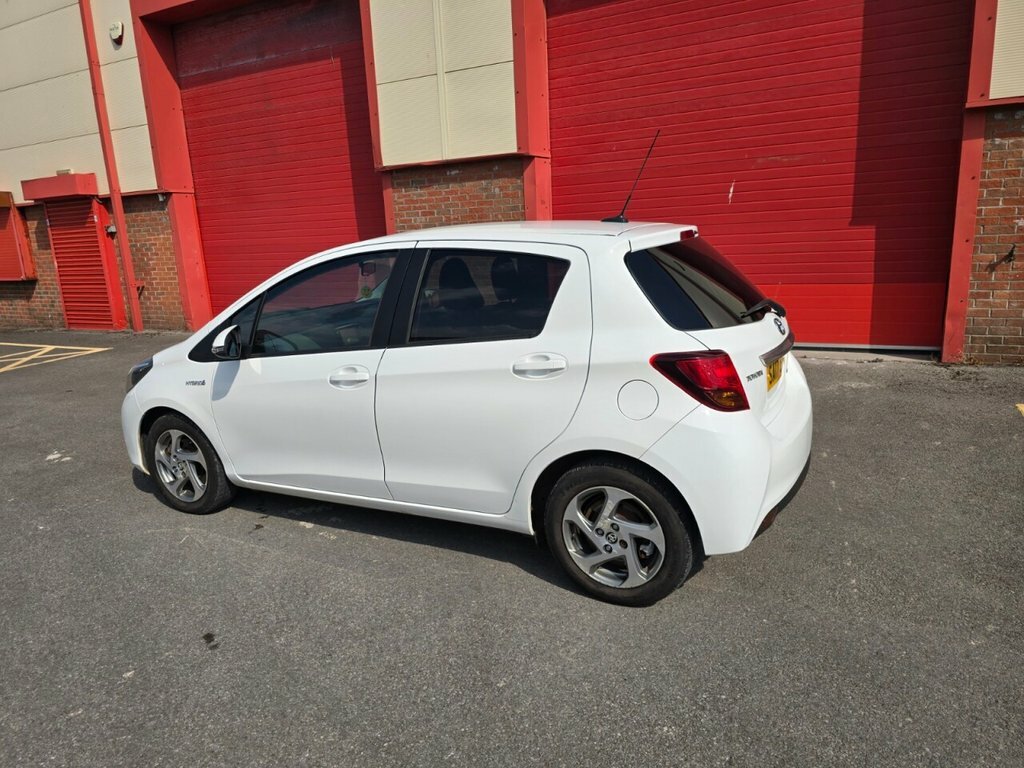 Toyota Yaris 1.5L Icon SA17ZXH White #4