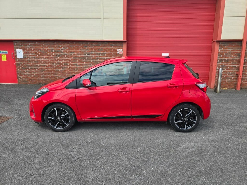Toyota Yaris 1.5L Design Red #6