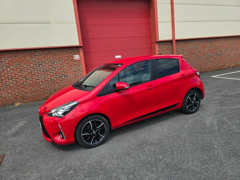 Toyota Yaris 1.5L Design Red #5