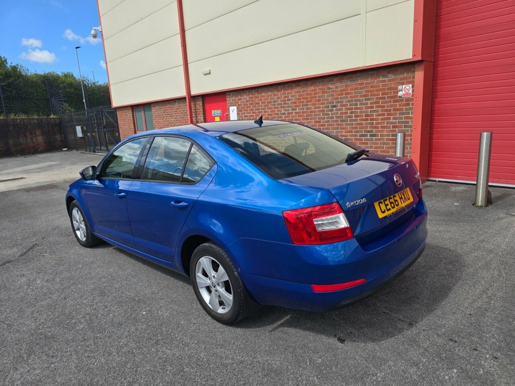 Skoda Octavia 1.4L Se L Blue #2