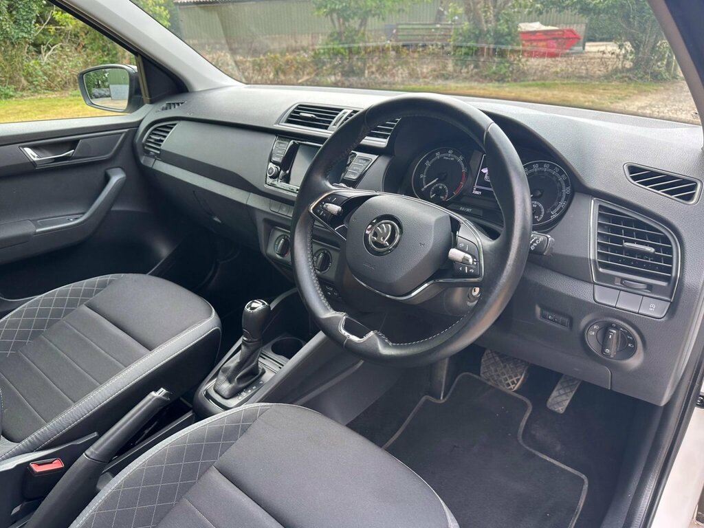 Skoda Fabia 1.0 Tsi Colour Edition Dsg Euro 6 Ss LX71VKG White #3