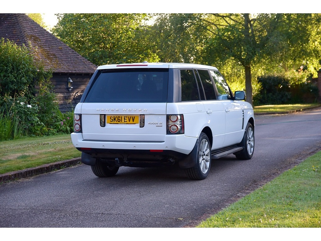 Land Rover Range Rover Td V8 Vogue Se White #6