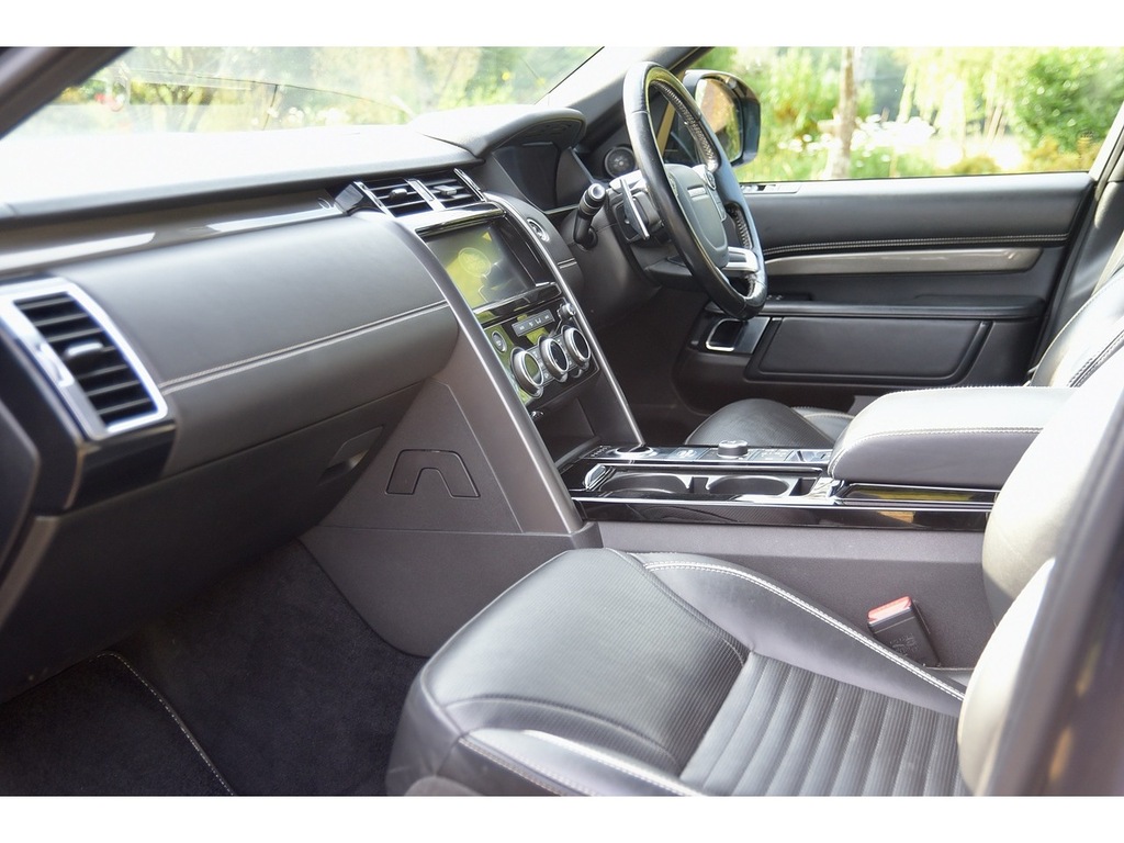 Land Rover Discovery Td4 Hse Black Black #38