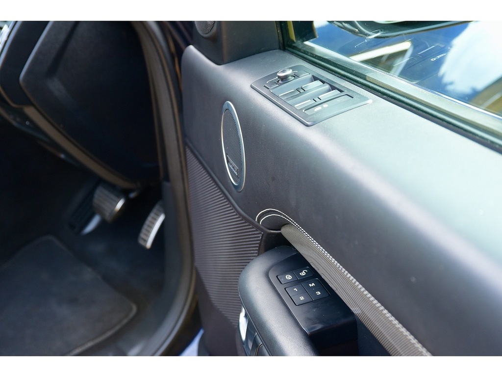 Land Rover Discovery Td4 Hse Black Black #34