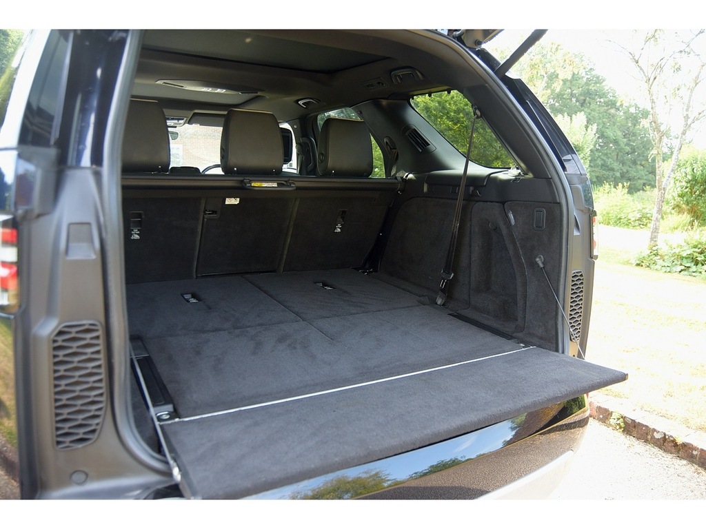 Land Rover Discovery Td4 Hse Black Black #36