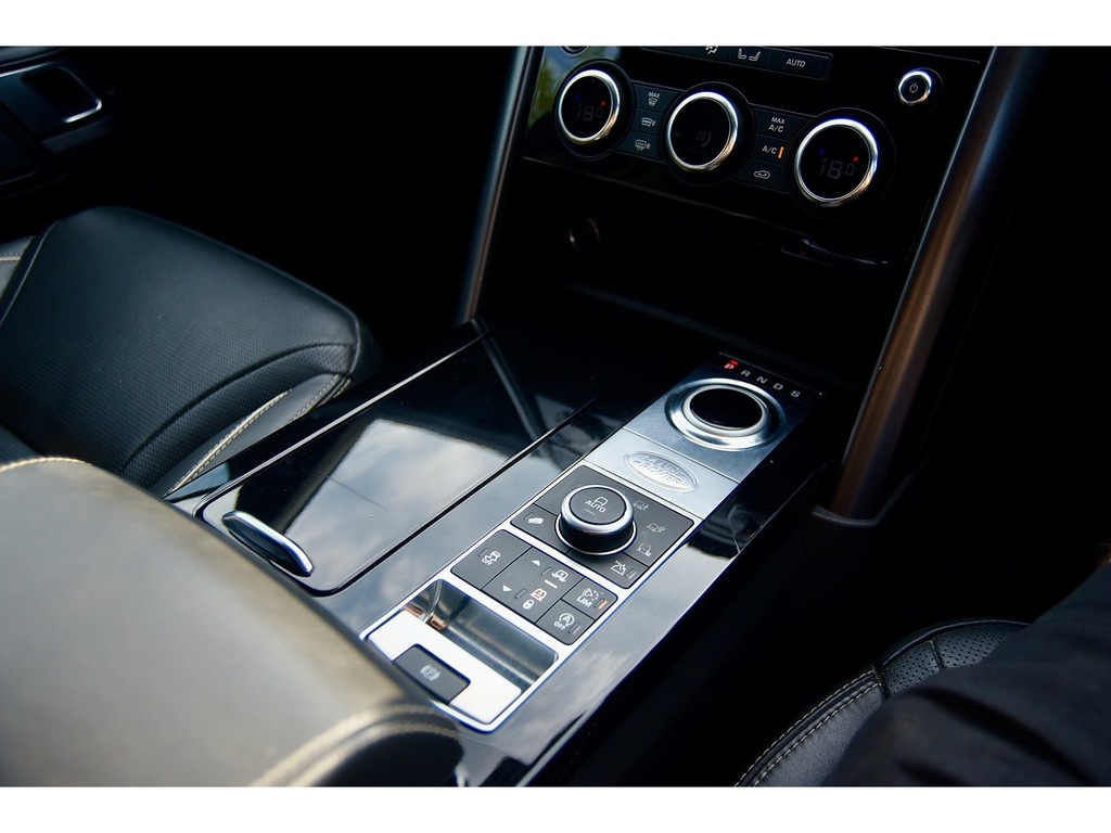 Land Rover Discovery Td4 Hse Black Black #39
