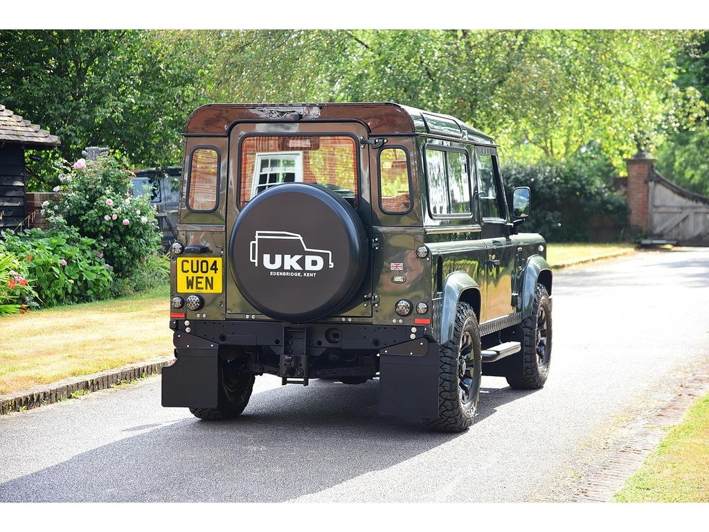 Land Rover Defender 90 90 Td5 County Green #45