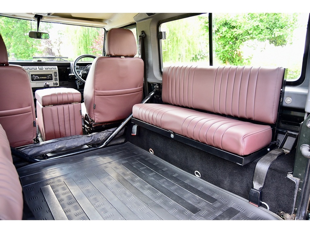 Land Rover Defender 90 90 Td5 County Green #29