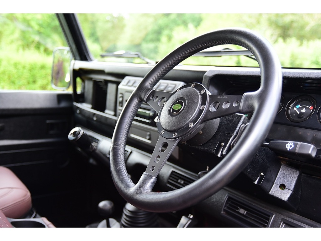 Land Rover Defender 90 90 Td5 County Green #22