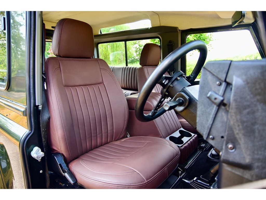 Land Rover Defender 90 90 Td5 County Green #25