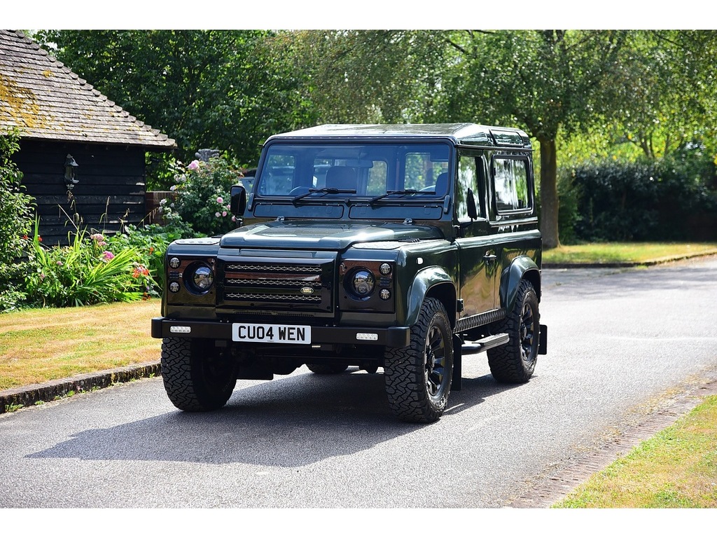 Land Rover Defender 90 90 Td5 County Green #37