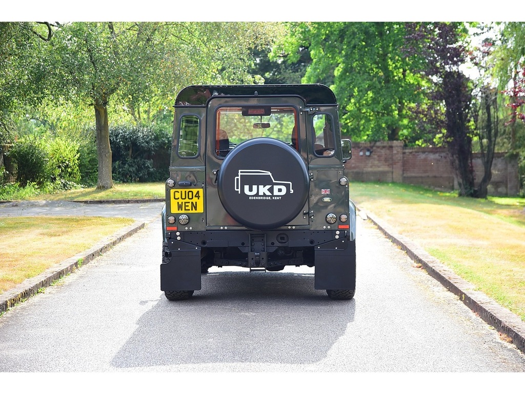 Land Rover Defender 90 90 Td5 County Green #33
