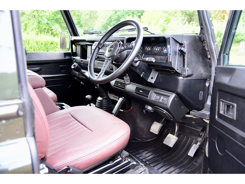 Land Rover Defender 90 90 Td5 County Green #20
