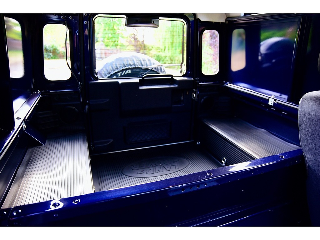 Land Rover Defender 90 Suv Black #17
