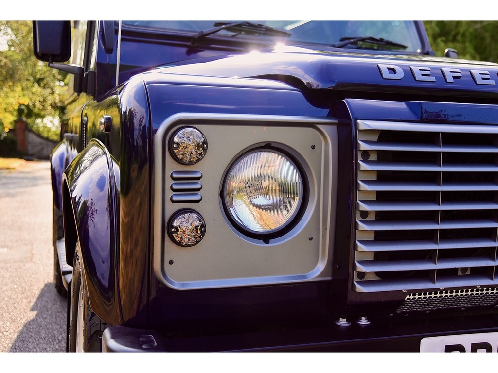 Land Rover Defender 90 Suv Black #27