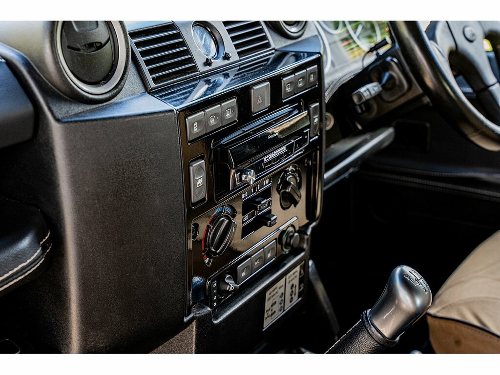 Land Rover Defender 90 Defender 90 Td Green #23