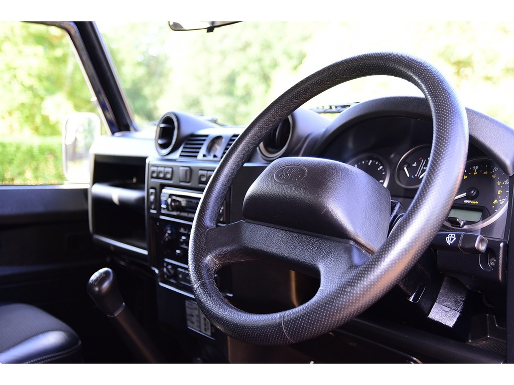 Land Rover Defender 90 Td Hard Top Black #13