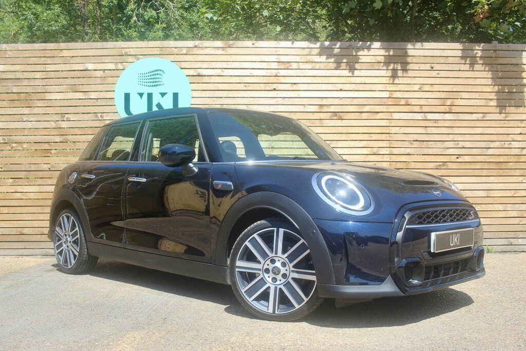 Mini Hatch 2.0 5-Door Hatch Cooper S Exclusive LG72UXS Black #4